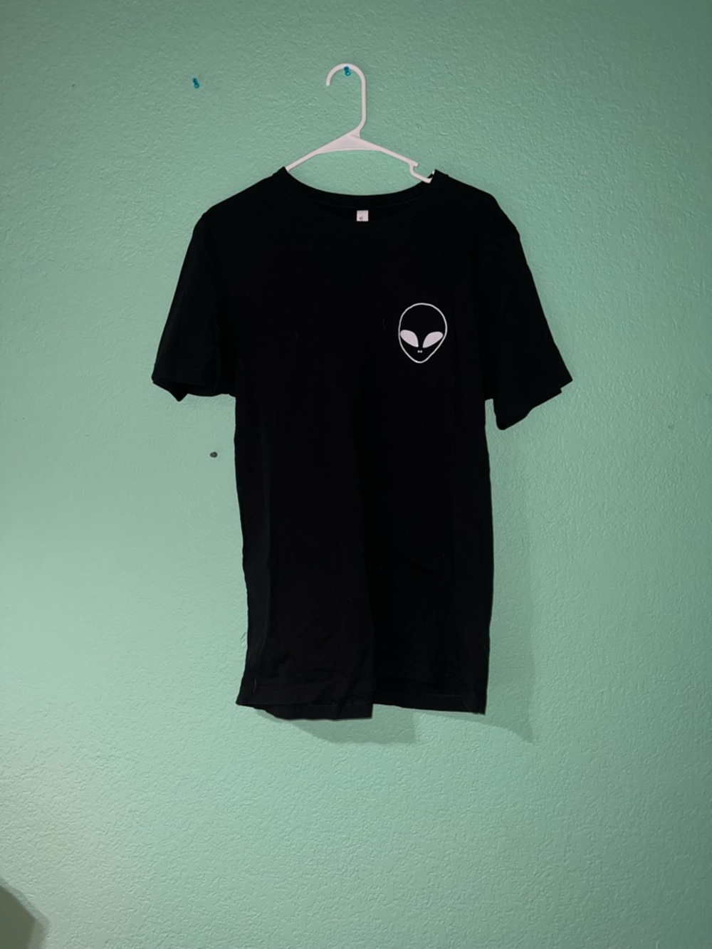 Black Alien Graphic Tee - Men's Casual Shirt
